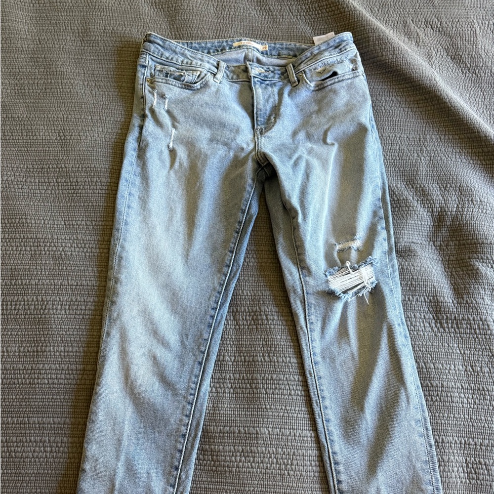 Levi's Light Blue Skinny Distressed Women’s Jeans